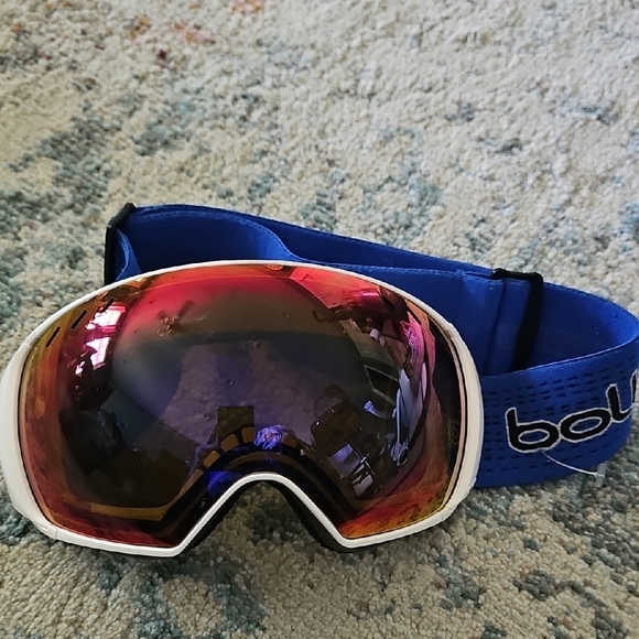 Bolle Goggles with Red Lens and Blue Strap - Picture 1 of 1